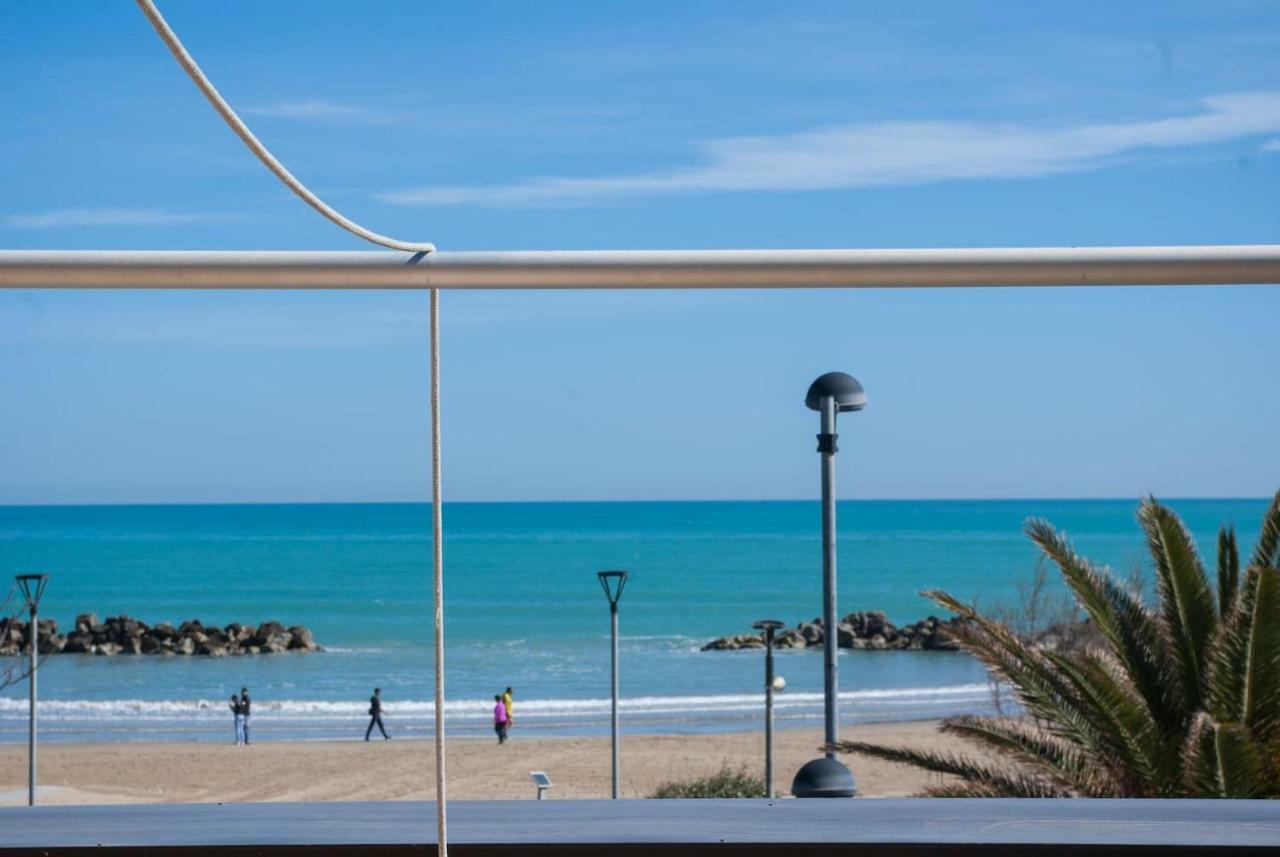 Appartamento Di Antonio Fronte Mare Montesilvano Marina Екстериор снимка